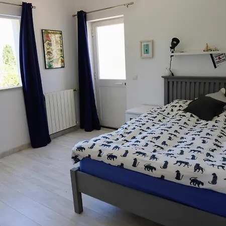 Vila Da Luz Villa *